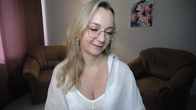 Ava_Elior webcam