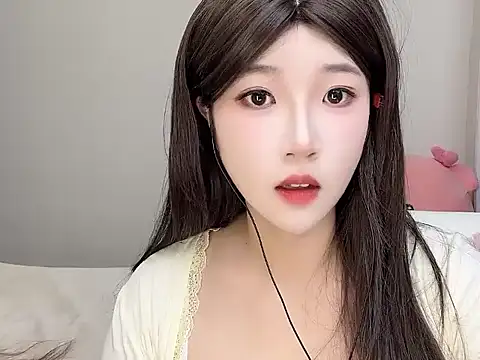 Lucy_8858 webcam