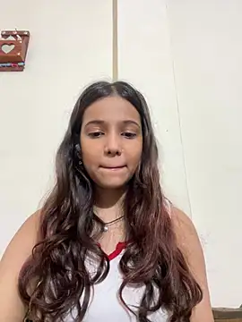 maggie_748 (F teen) - Talk some one in live