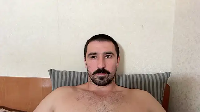 Hard__to__resist webcam