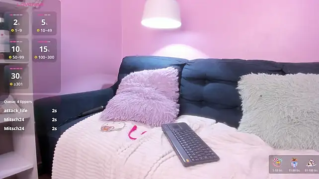 eliana_09 live cam on StripChat