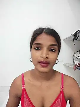 Honey-000 live cam on StripChat
