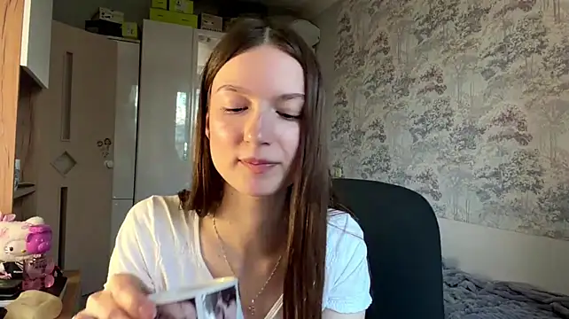 MargoMarcell live cam on StripChat