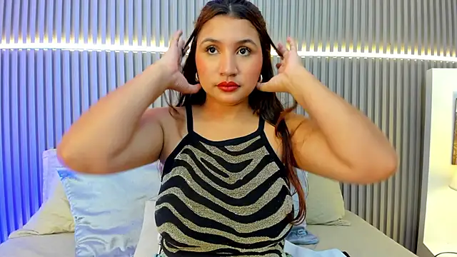 Victoria_Rosee live cam on StripChat