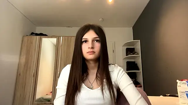 SpanishRooter live cam on StripChat