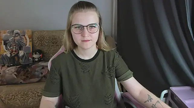 MissBrightShine live cam on StripChat