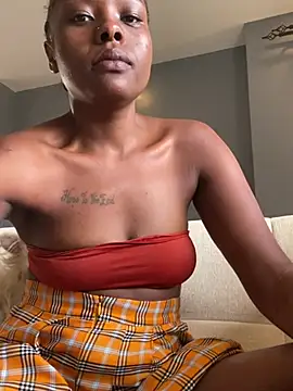 sis27 (F young) - A lot of squirts in doggy 💦