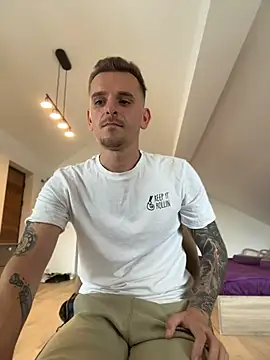huge_cock22cm (Ask my age) - Ler's have fun!