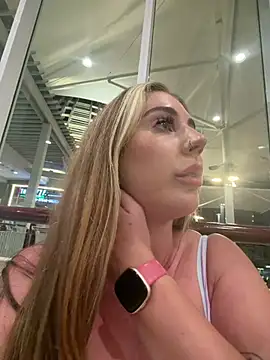 amiraxevans (F young) - Anal in the bathroom