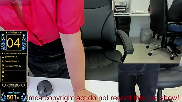 squirt_milf_viktoria (G milf) - SUCK DILDO