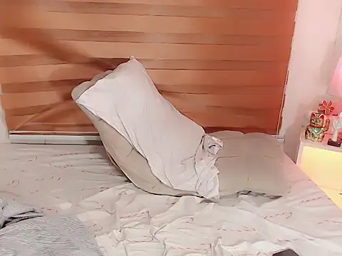 nozomi_wu (T milf) - LET ME SEE YOUR HEAD BETWEEN MY LEGS CUM