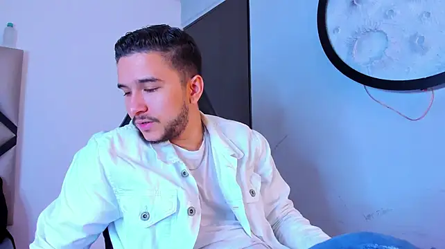 mike_257 webcam