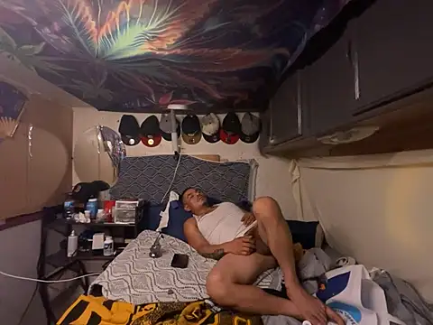 OmarSalasxh33 webcam