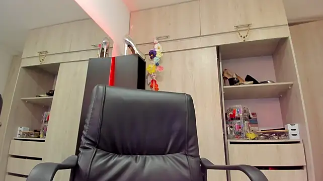 BellaFlaming live sex cam