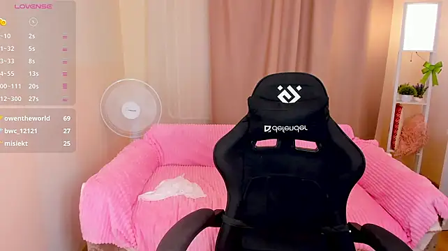 JennyMons webcam