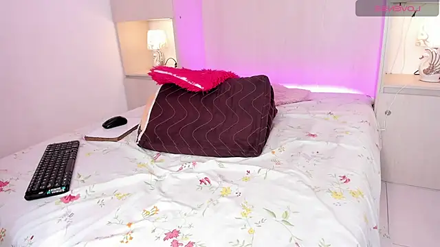 KendallWestt webcam
