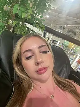 Amiraxevans webcam