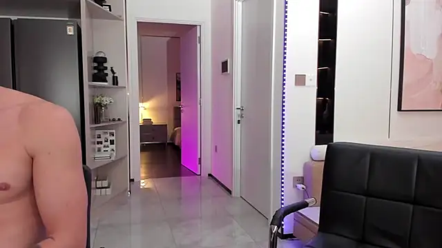 TommyTiffany webcam