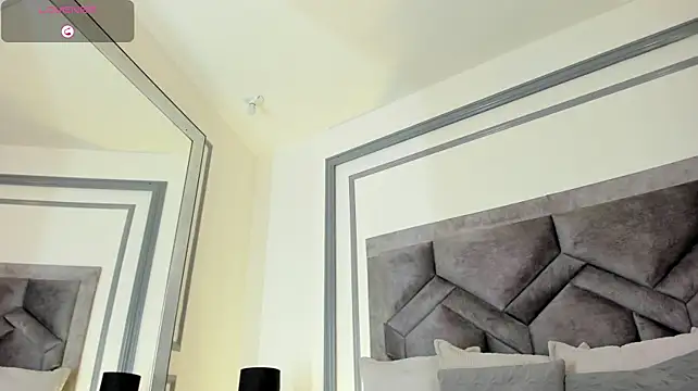 cocoamore live cam on StripChat