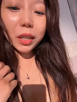 xiaoyizi20261 live cam on StripChat