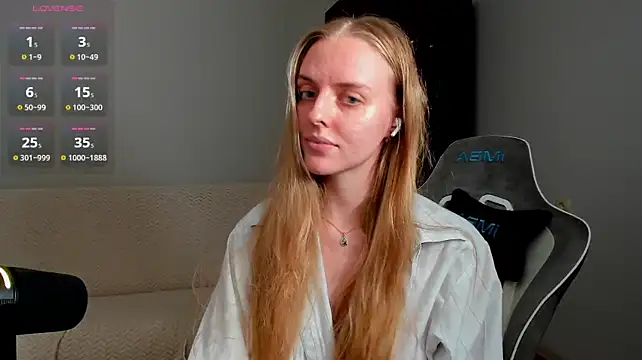 Jam_cream live cam on StripChat