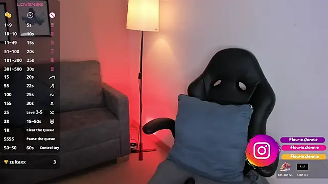 Jenniekim_18 live cam on StripChat