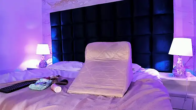 Maddysex_ live cam on StripChat