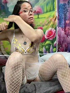 sweethanajapanese live cam on StripChat