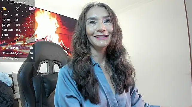 Emma_Mendozaa live cam on StripChat