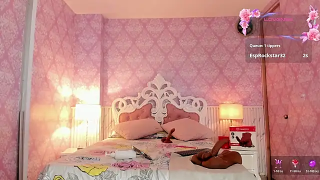 skinny_dolltrans live cam on StripChat