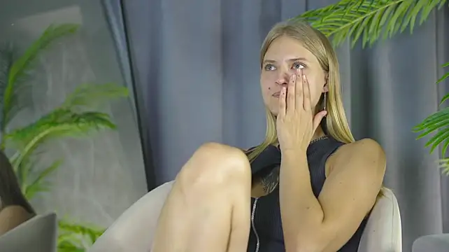 RebeccaCaldwell live cam on StripChat