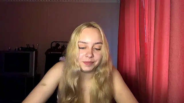 MadisonBuckaloo live cam on StripChat