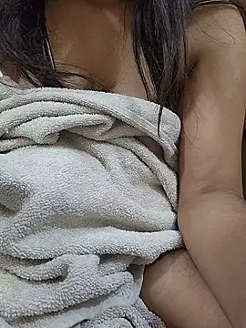 CuteSarikaLIVE webcam