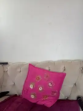 TALLHORNYBEARXO webcam