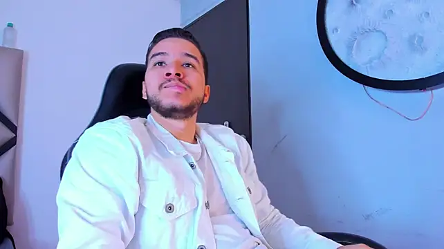 mike_257 webcam