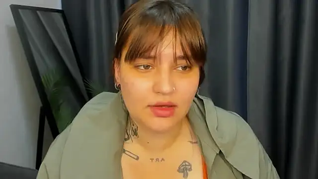 NikkiSummer webcam
