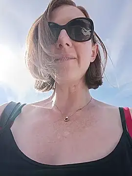 TopsyWilde webcam