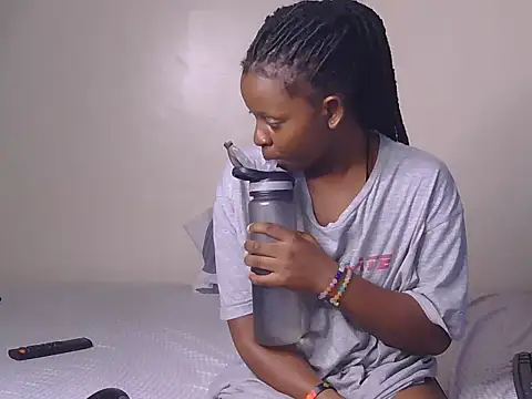 CocoTease33 webcam