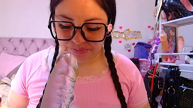 lanaqueen699 webcam