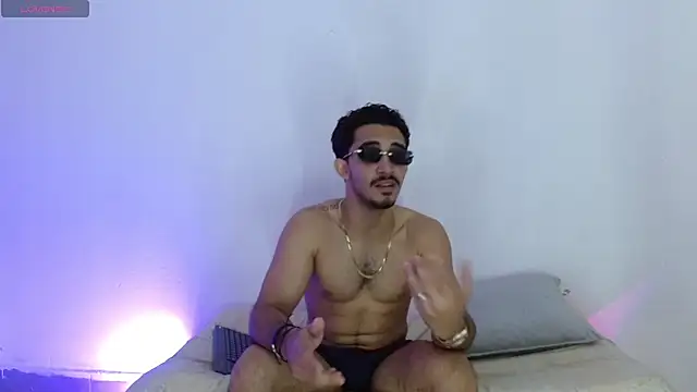 caius_bigcock1 webcam