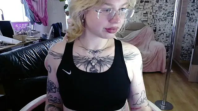 LolaFlirt webcam