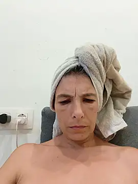 Sposini69 live sex cam