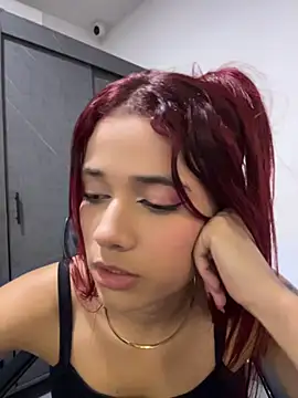 amber_sparkle webcam