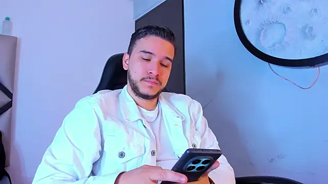 mike_257 webcam