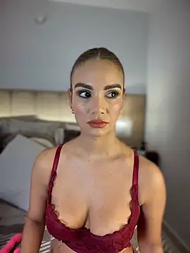 Lia_Brooks