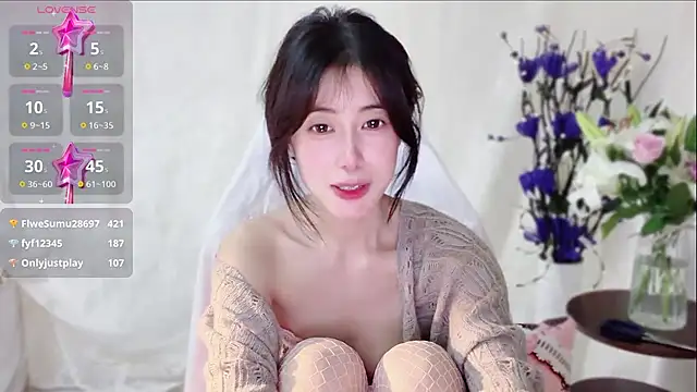 hello77-234 (F young) - 打屁股100下