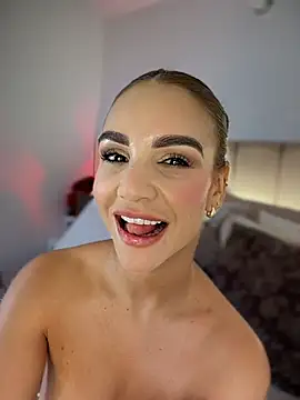 Lia_Brooks