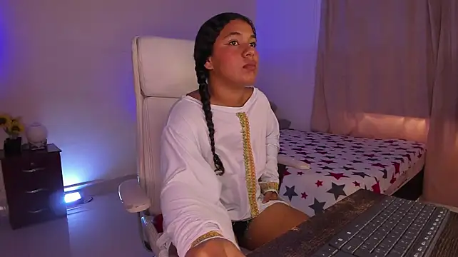 ShairaMassu webcam