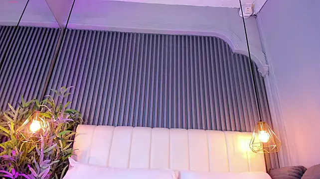 AnaisClark webcam