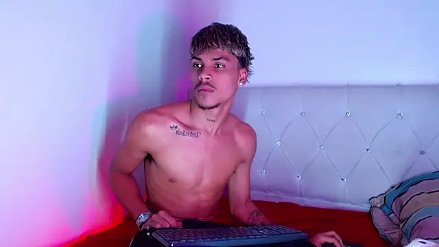 Angel_foxc13 webcam